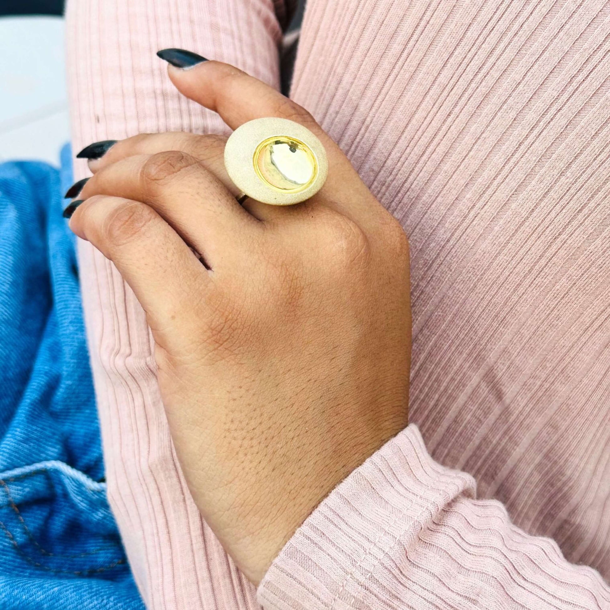 18K Gold Soleil Signet Ring