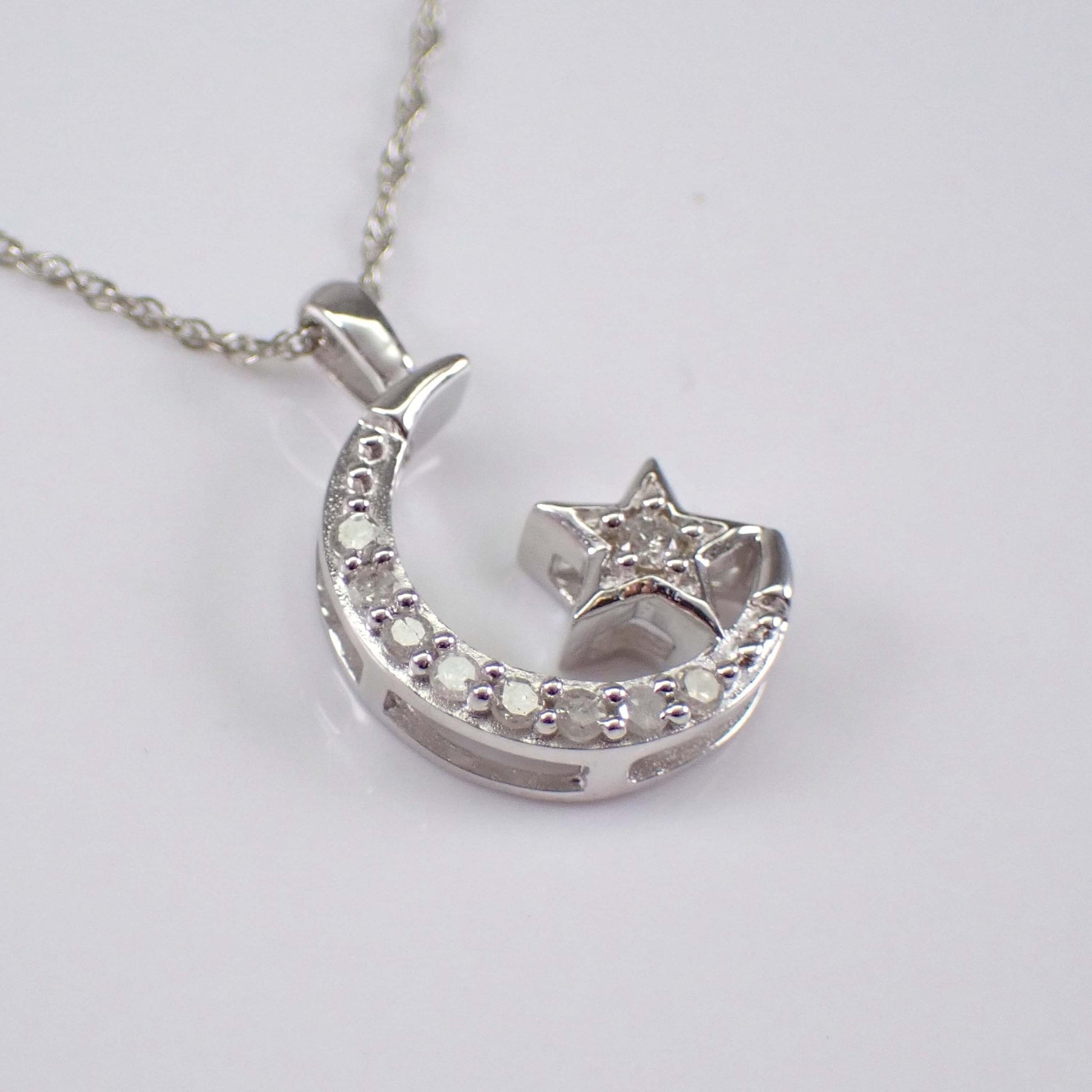 18K White Round Cut Crescent Moon Necklace