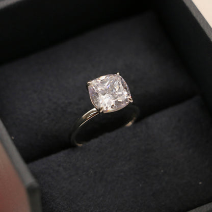 18k Gold Moissanite Cushion Ring