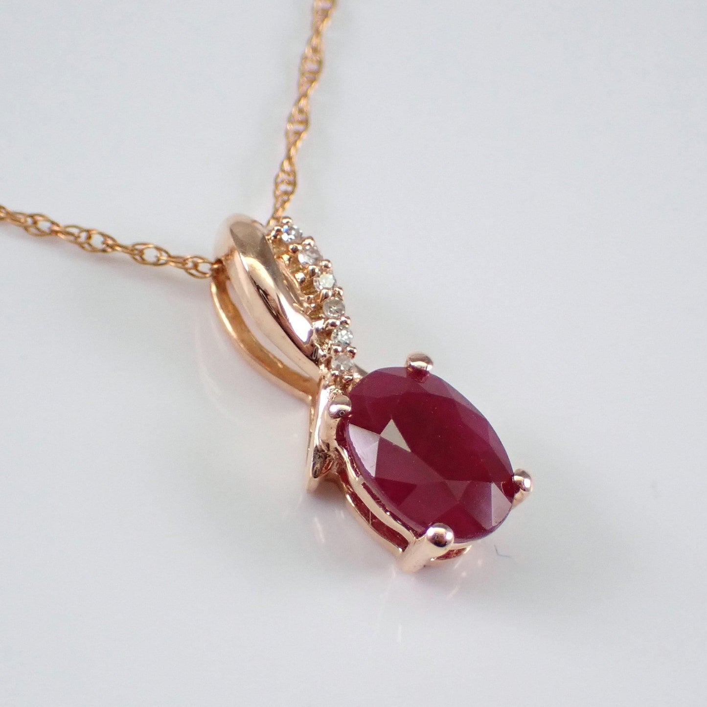 1.00 CT Oval Cut Gemstone Diamond Pendant Necklace