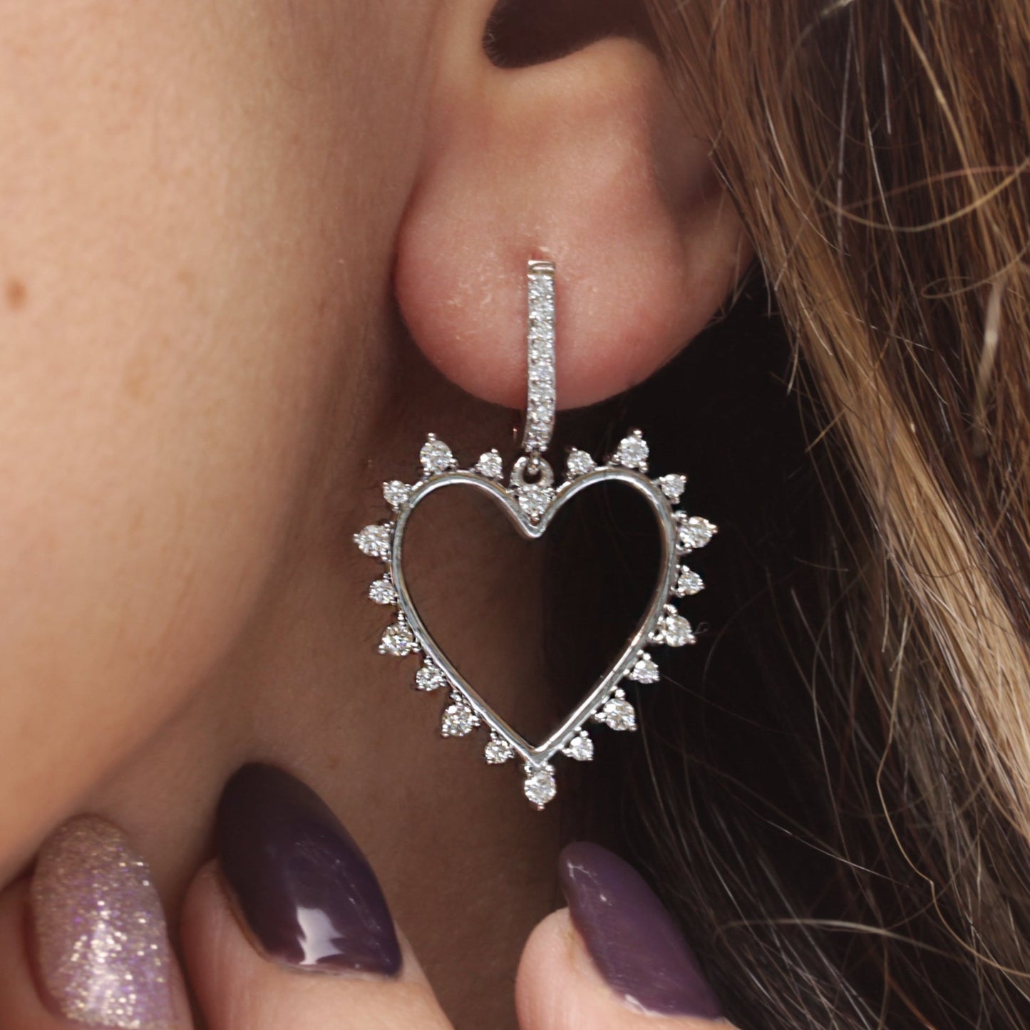 18K Heart Shaped Round Cut Diamond Hoop Earrings