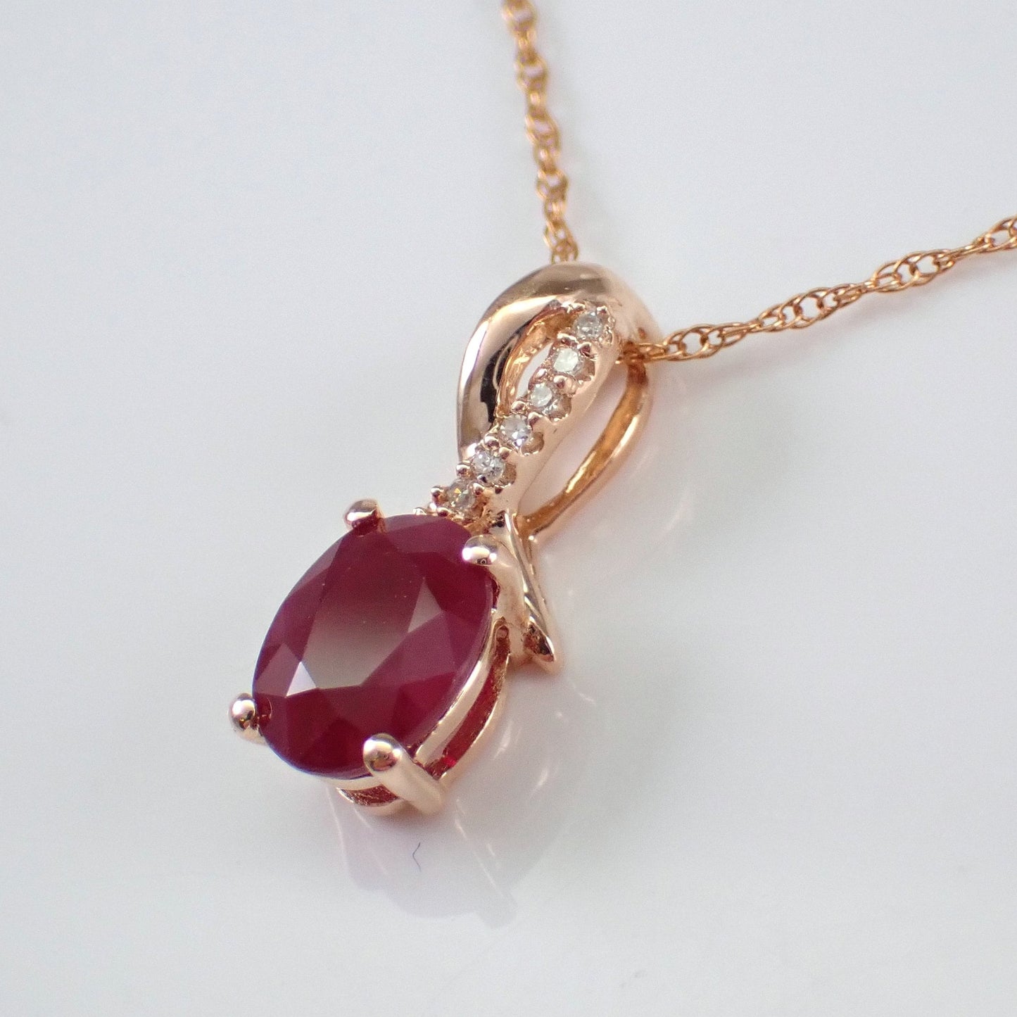 1.00 CT Oval Cut Gemstone Diamond Pendant Necklace