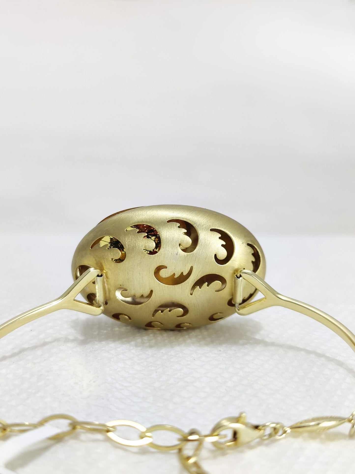 Real Flower Woke Oval Shape Antique Bracelet