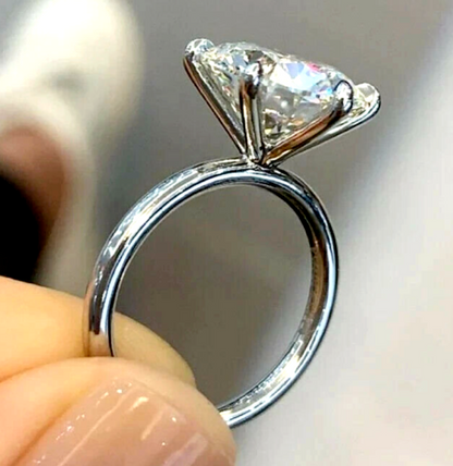 6-Prong Round Cut Solitaire Moissanite Engagement Ring