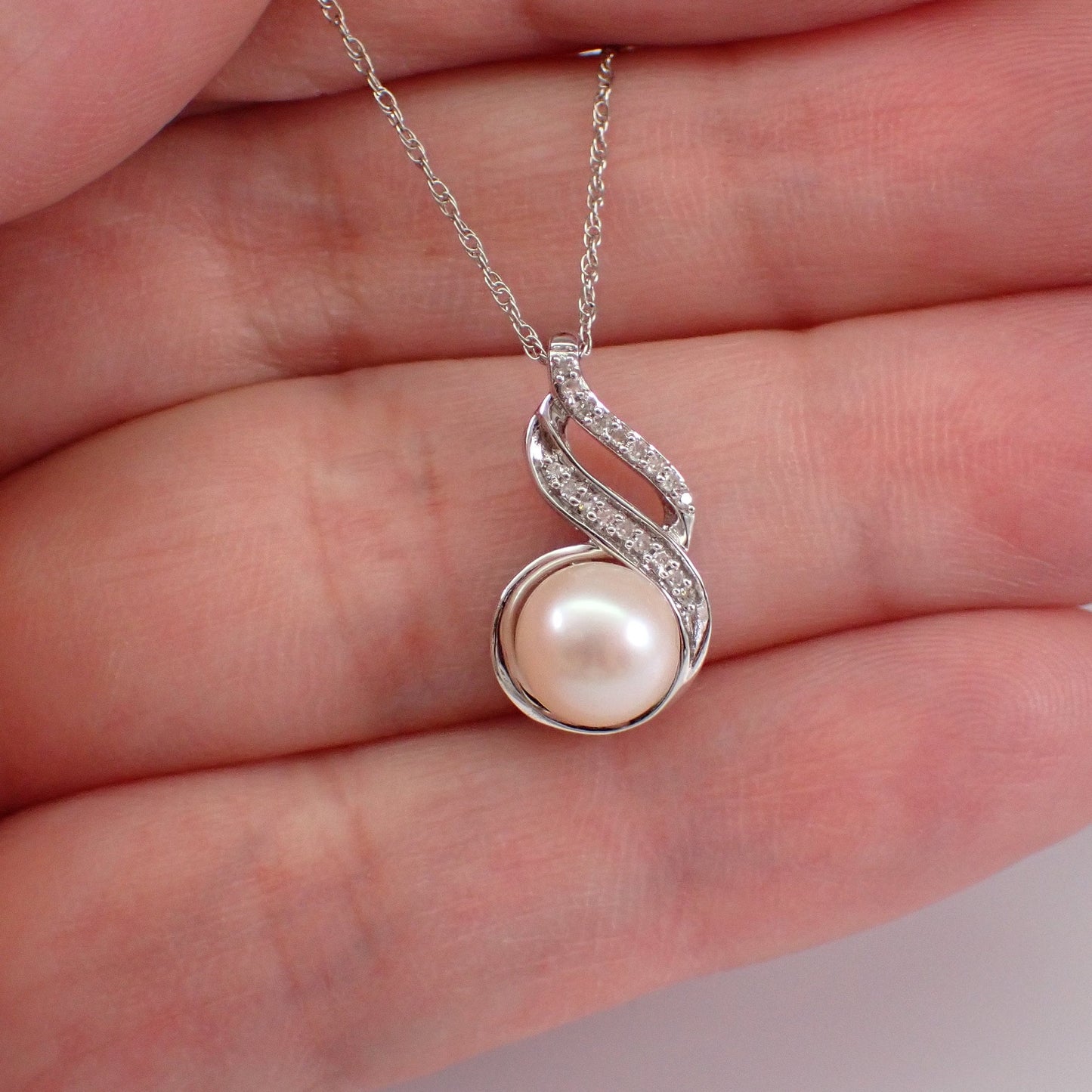 White Pearl Round Cut Diamond Necklace