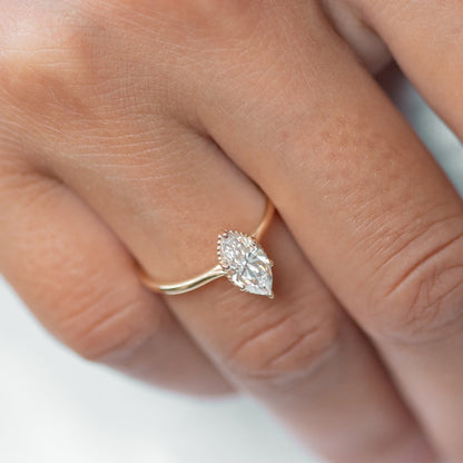 6-Prong Marquise Cut Engagement Ring in Solid Gold