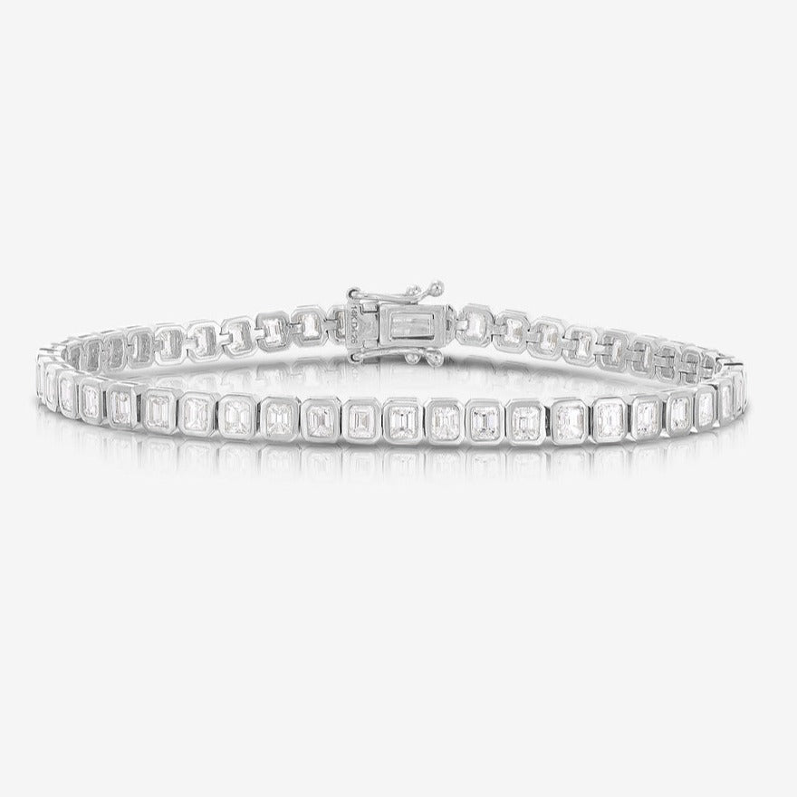 Trendy Emerald Cut Moissanite Diamond Tennis Bracelet