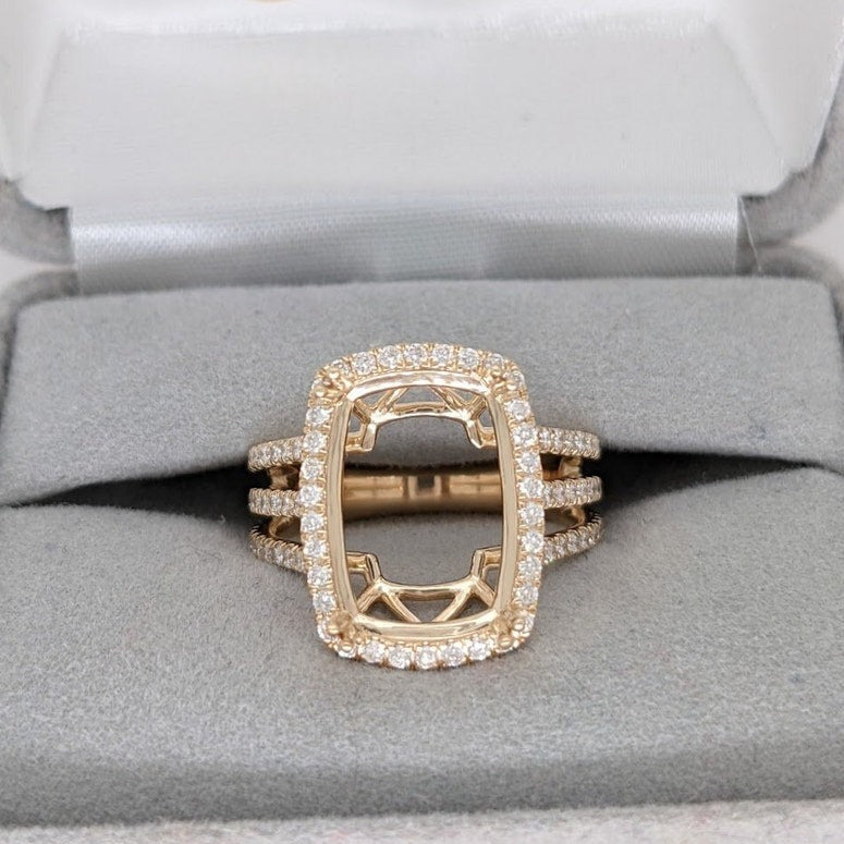 18k Elongated Cushion Shape Semi Mount Ring