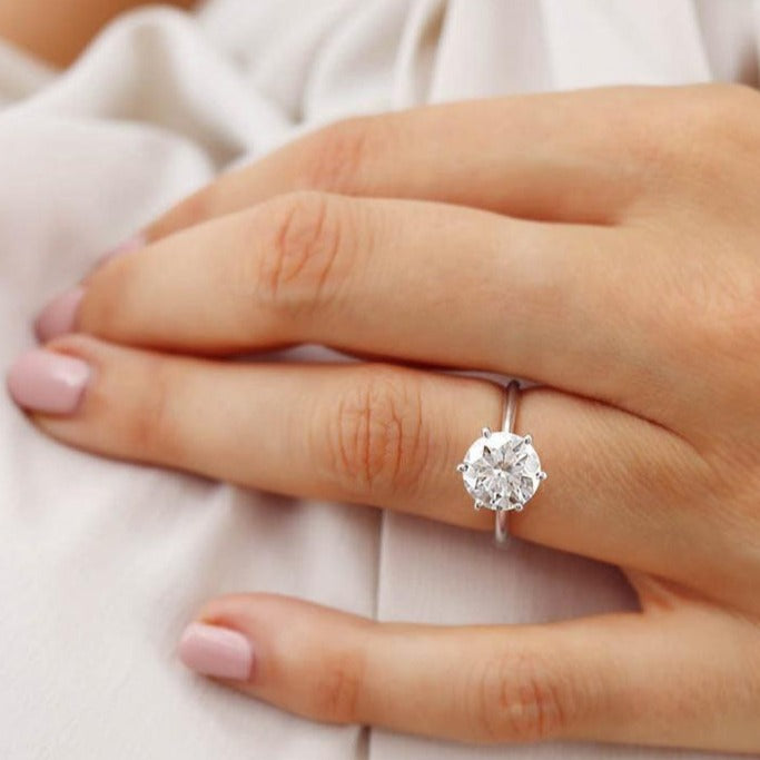 6-Prong Round Cut Solitaire Moissanite Engagement Ring