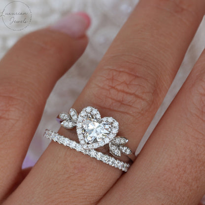 18K Heart Shape Leaf Style Bridal Ring Set