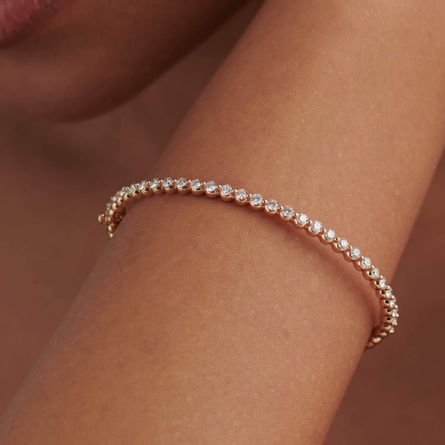 Round Cut Lab Grown Diamond Tennis Bracelet For Wife