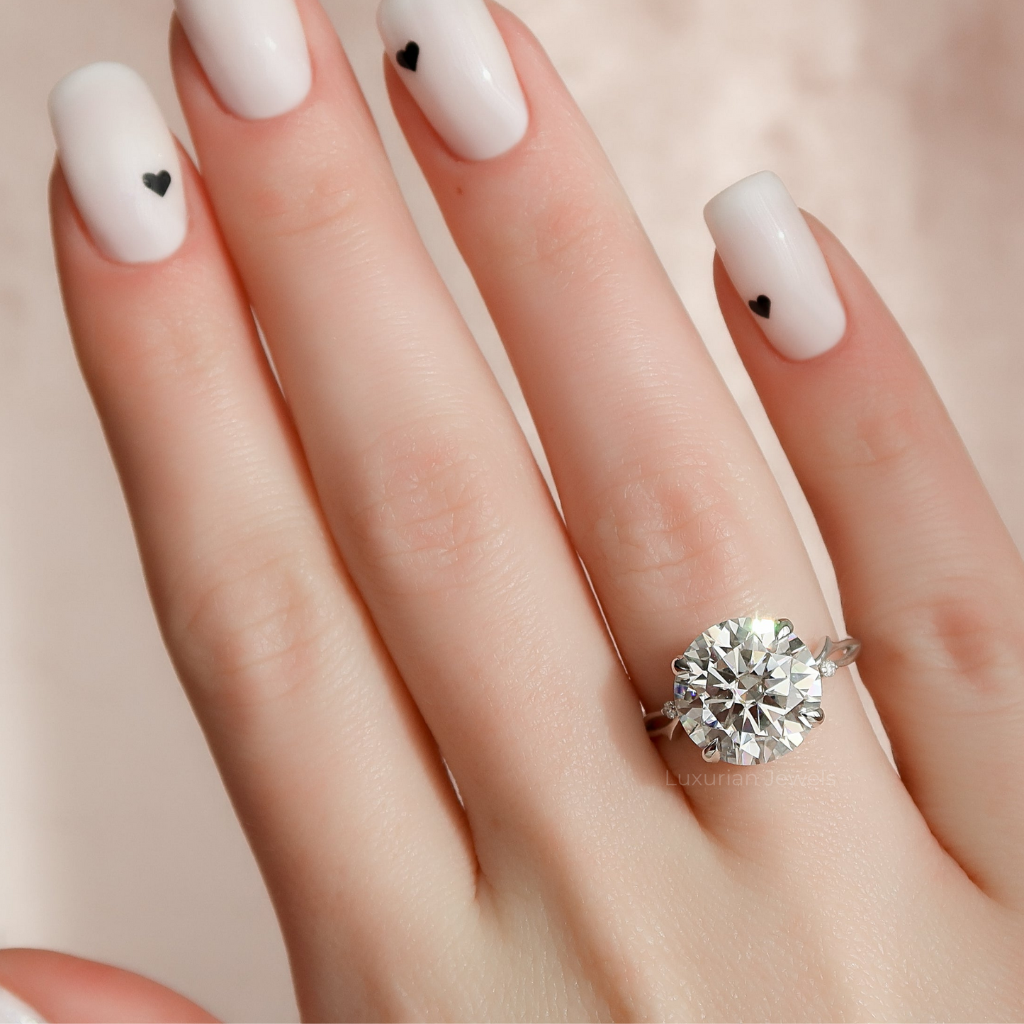 Nature Inspired Round Cut Diamond Engagement Ring