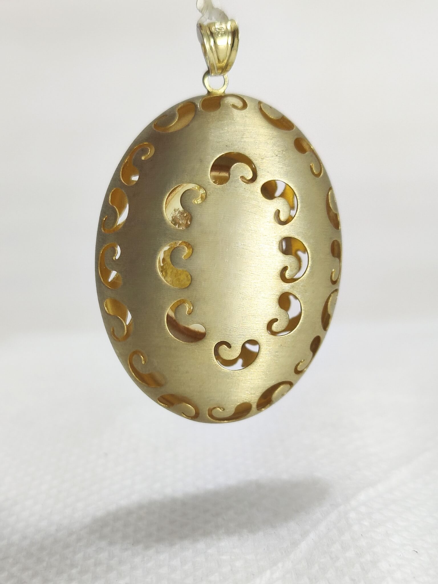 Beautiful Gold Flake Embedded Lucite Pendant