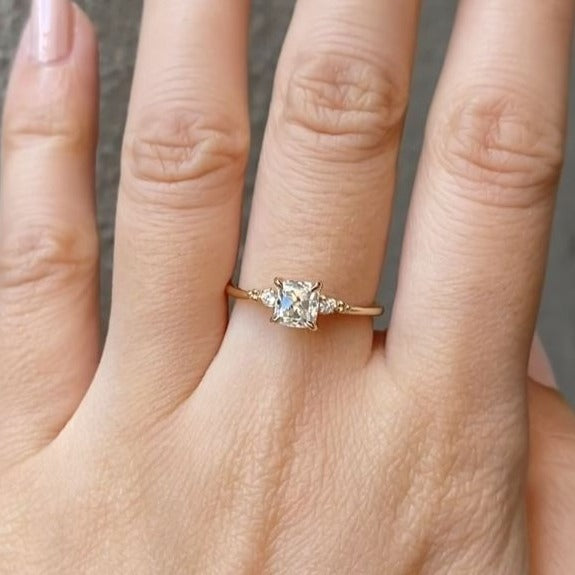 Antique Cushion Cut Moissanite Ring 