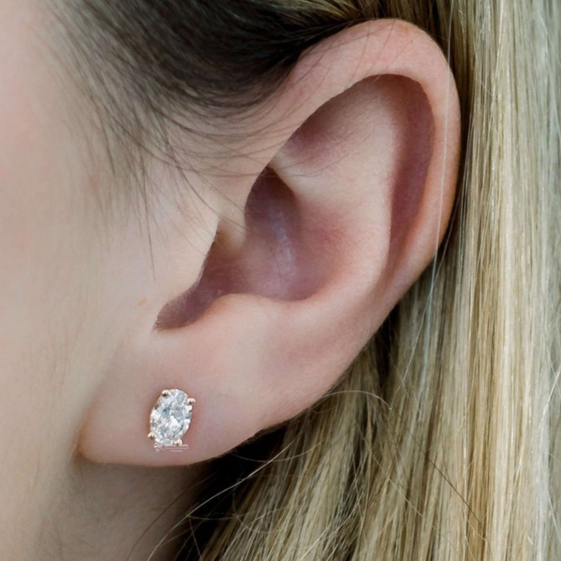 Dainty Diamond Earring