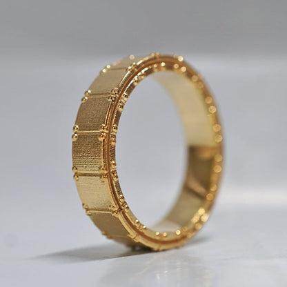 Men's Hammered Gold Wedding Ring