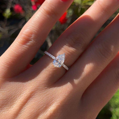 Lab Grown Diamond Engagement Ring