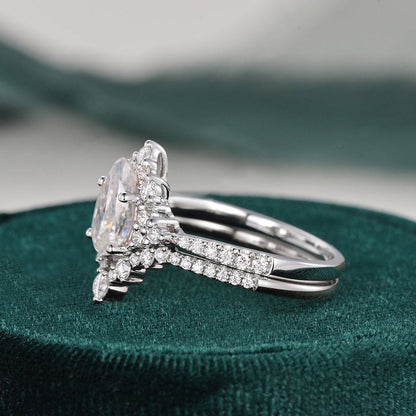 Pear Shaped Bridal Set Ring