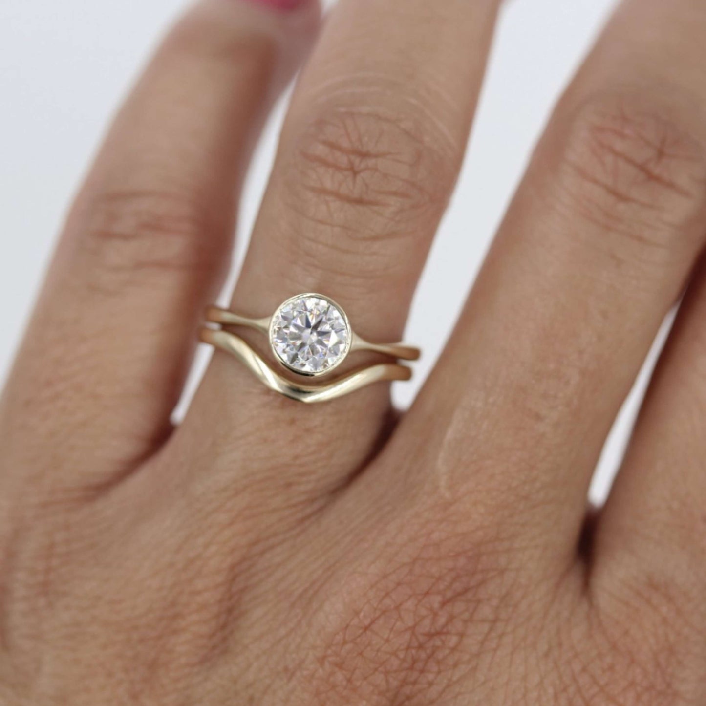 Round Bezel Solitaire Ring 