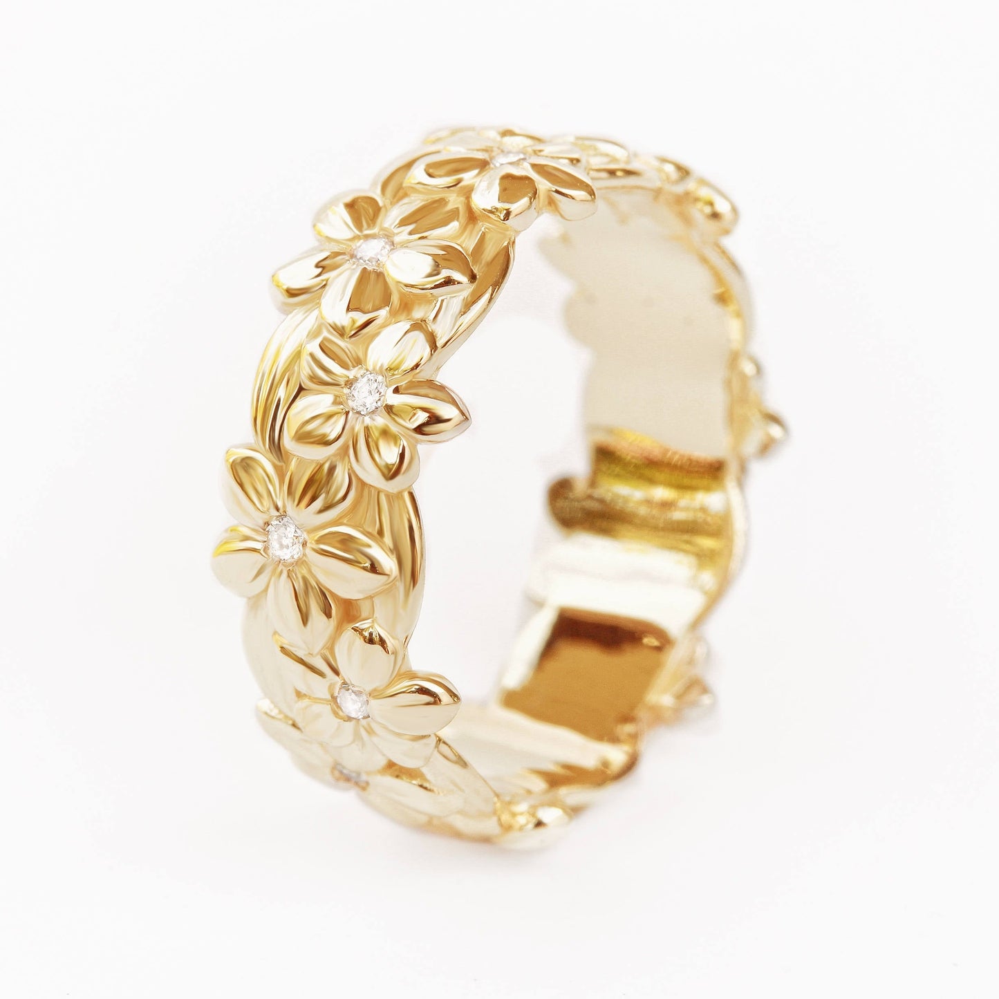 Round Cut Floral  Statement Band